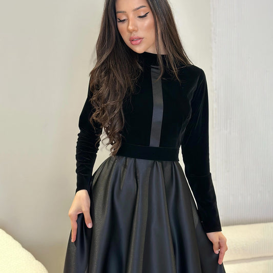 Gold Velvet Round-Neck Long-Sleeve Dress